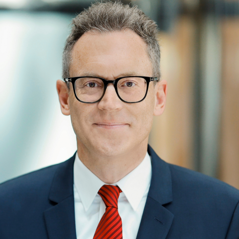 Dr. Nils Kößler